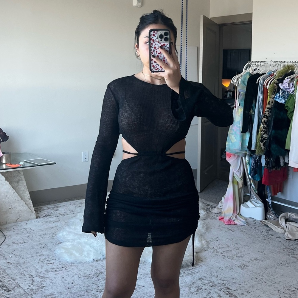 Black knit backless cover up white fox